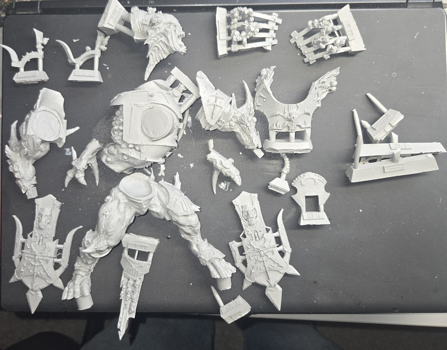 DAEMONS OF KHORNE – SKAARAC THE BLOODBORN, GREAT KHORGORATH Bloodthirster1