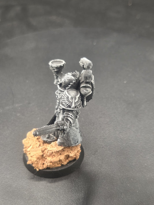 Blood Angels Sanguinary Priest Warhammer 40K Space Marines ready to paint OOP1