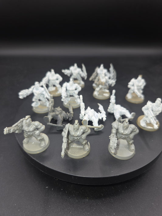 Necromunda Goliath 1st Edition Gangers x14  OOP Plastic see description 1
