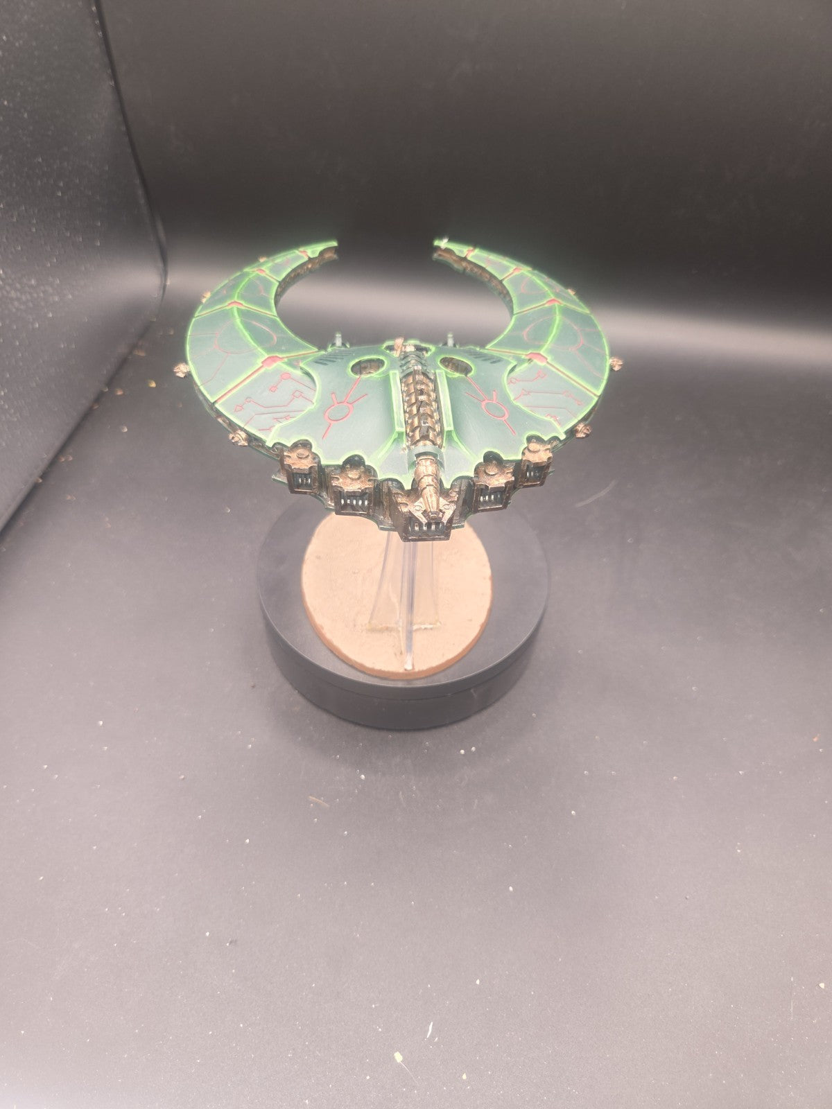 Warhammer 40k - Necron Night Scythe well painted2