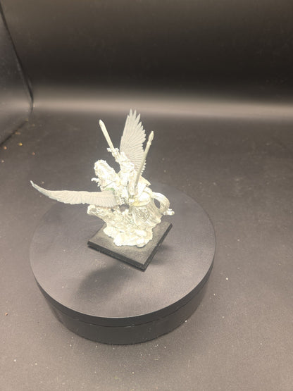 Warhammer Metal Bretonnia LOUEN LEONCOEUR ON HIPPOGRIFF1