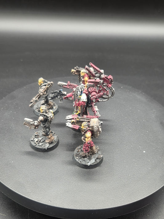Games Workshop WH40K Techmarine With Servitors Finecast Well Painted0