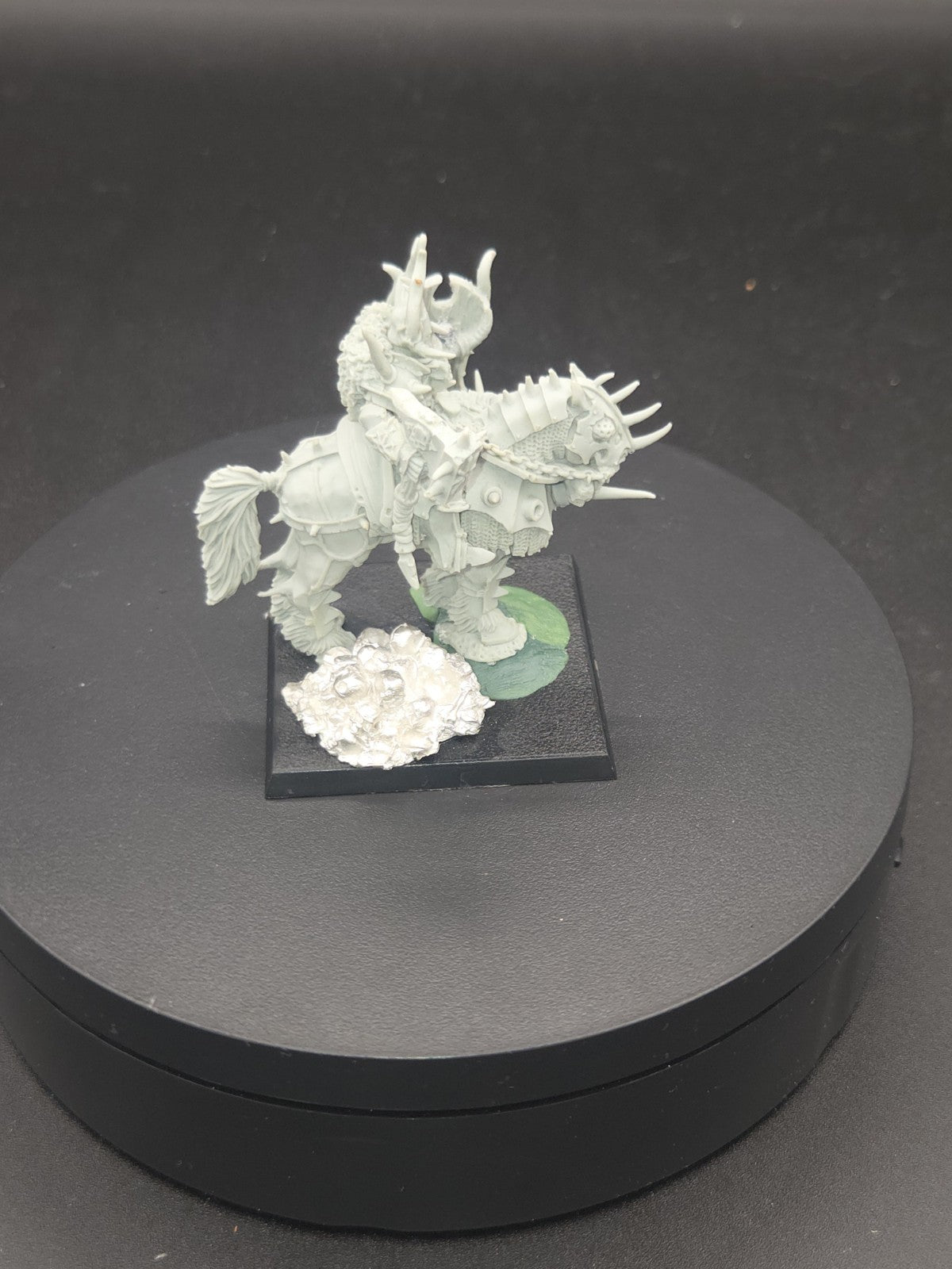Chaos Lord on Daemonic Mount  (Finecast) Slaves to Darkness AoS  3