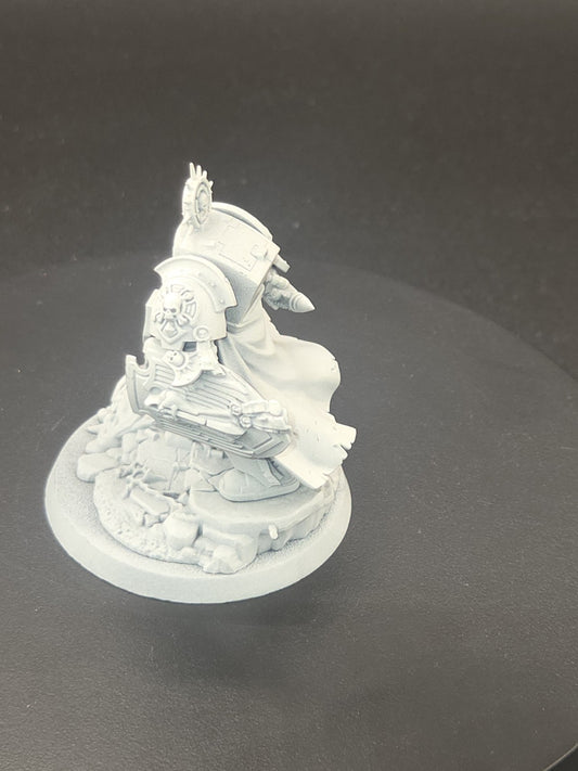 Warhammer 40k - Dark Angels Kitbashed Captain in Terminator Armor 1