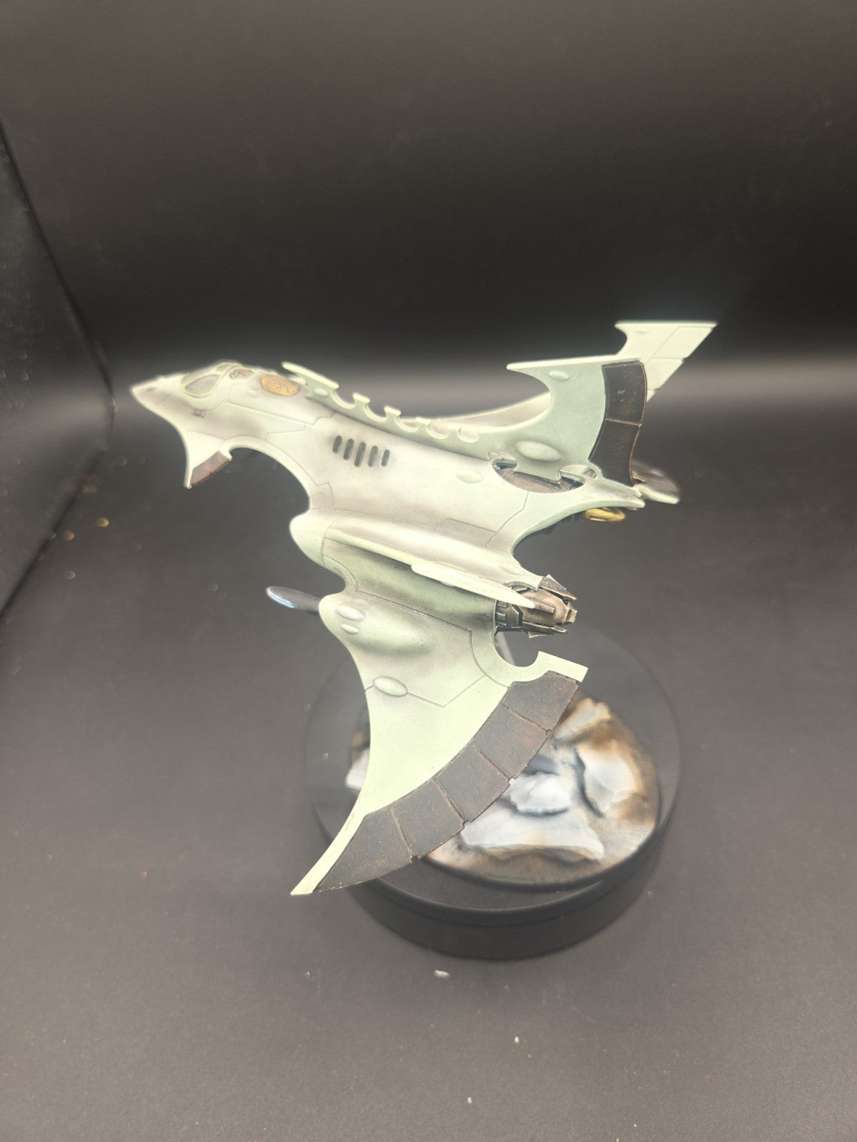 Games Workshop Warhammer 40k Aeldari Hemlock Wraithfighter Pro painted based2