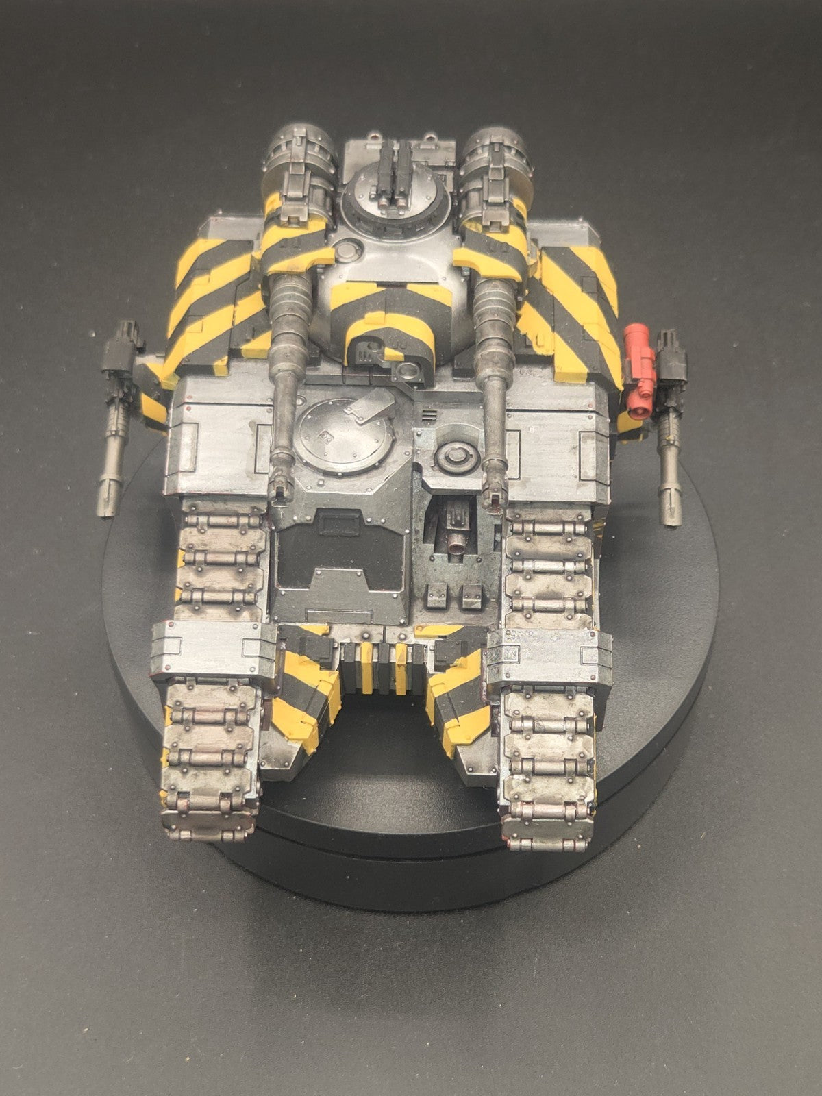 SPACE MARINES Sicarian Battle Tank #1 Well Painted Warhammer 40K Iron Warriors1