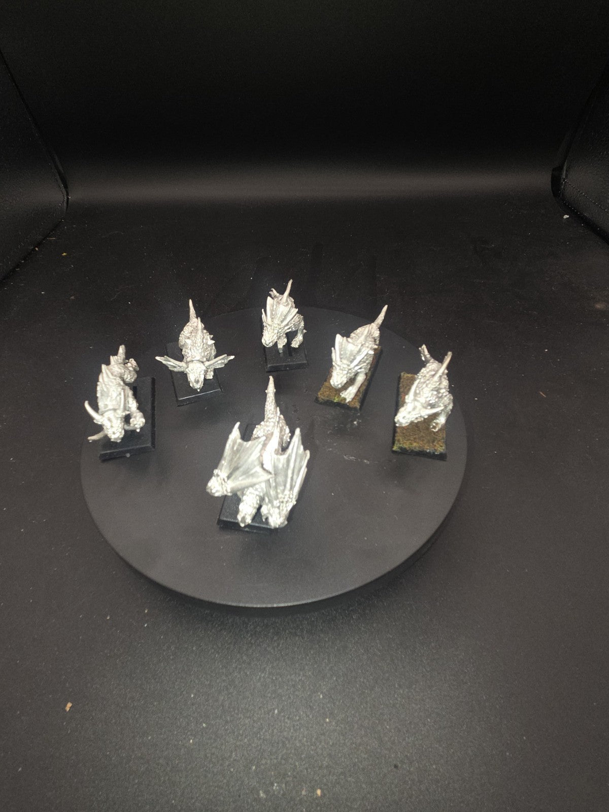 GW Chaos Flesh Hounds x5 + Karanak metal0