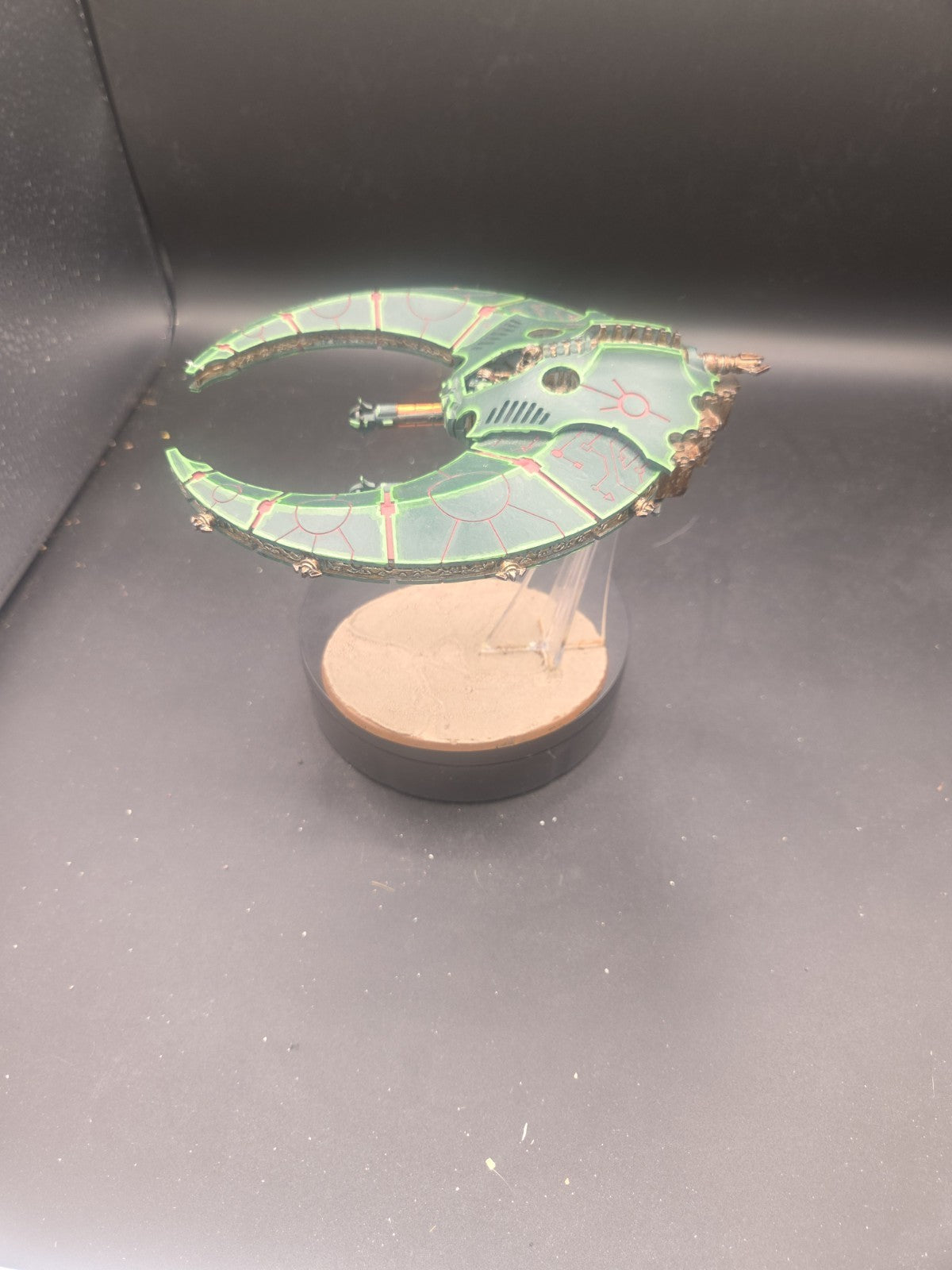 Warhammer 40k - Necron Night Scythe well painted1