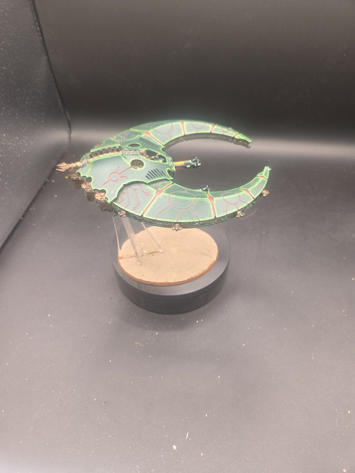 Warhammer 40k - Necron Night Scythe well painted3