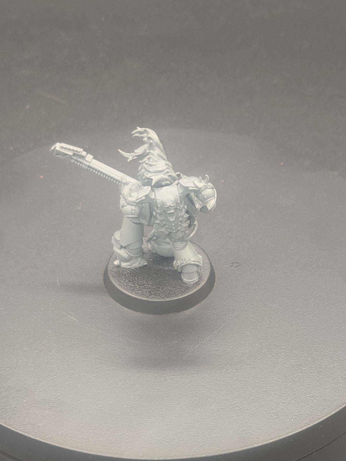 Warhammer 40k- Emperor's Children Noise Marine Special Edition built2