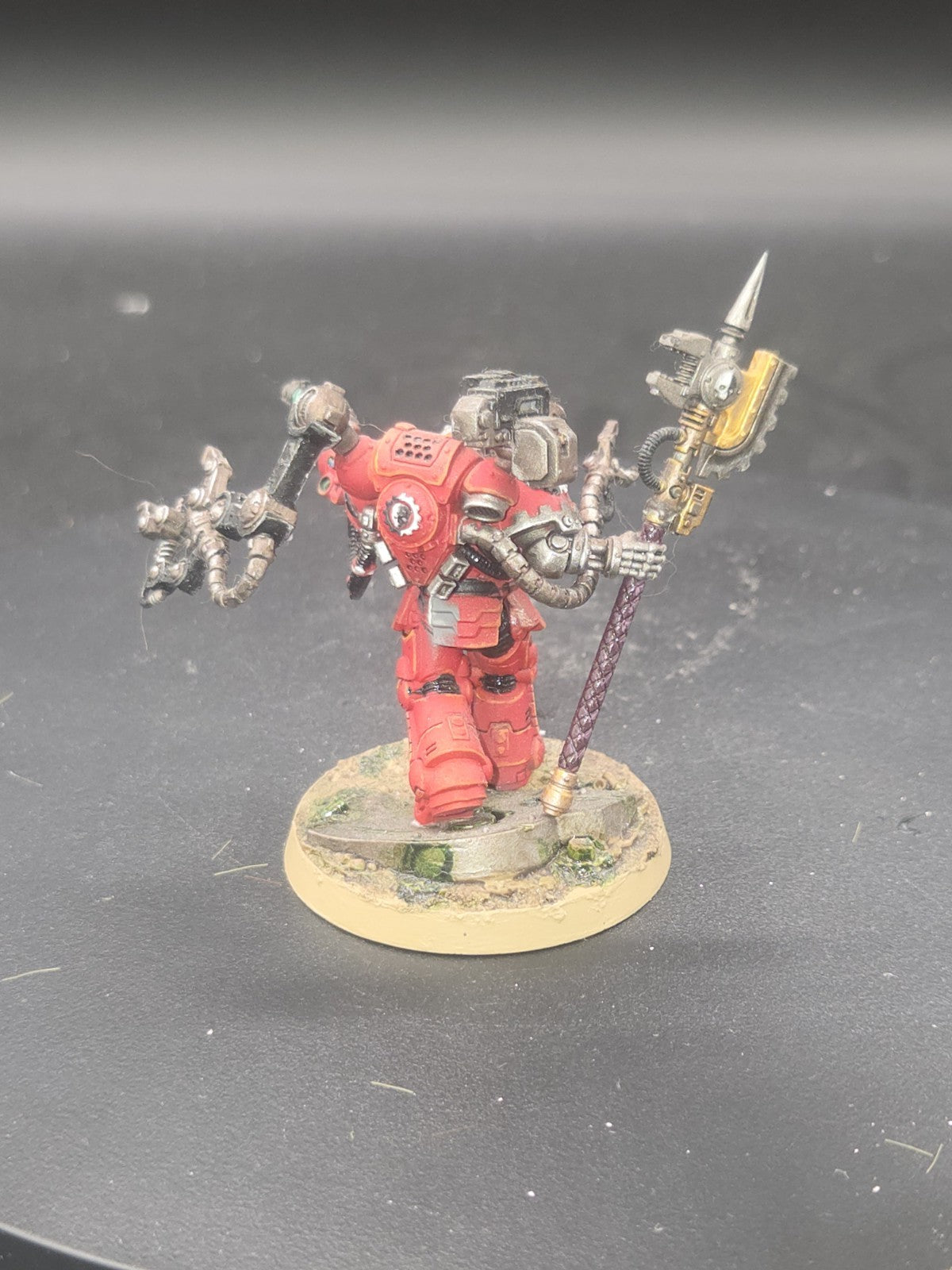 Warhammer 40K Techmarine Well Painted & Based2