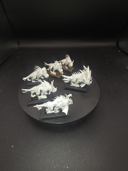 GW Chaos Flesh Hounds x5 + Karanak metal3