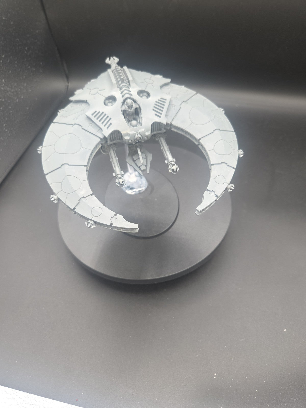 Warhammer 40k - Necron Night Scythe well built ready for paint1